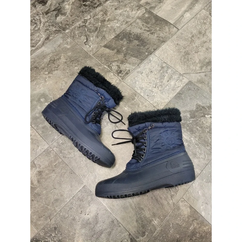 Sorel Snow Boots Navy Blue Faux Fur Trim Snowflake Embroidered Duck Boots Size 9